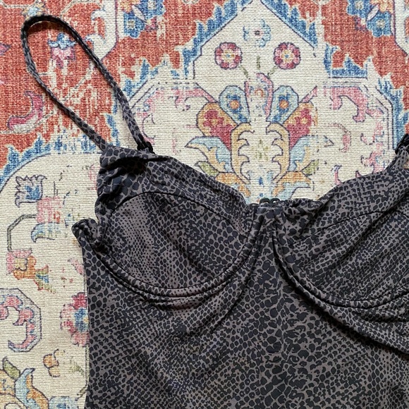 Acacia Python one piece suit - Picture 9 of 9